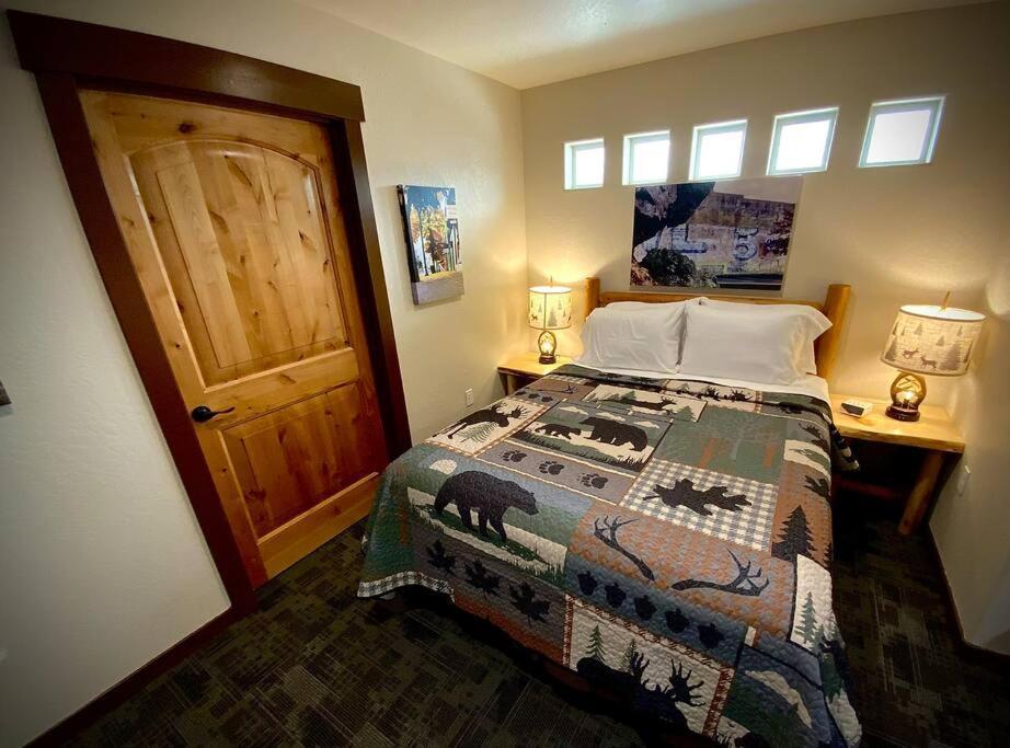 Bear Mountain Suite 10 Грантс Пас Екстериор снимка
